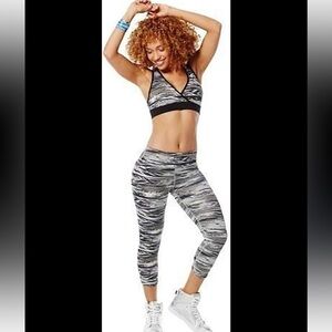 Zumba Saige green and gray printed dance cropped leggings and sports bra set